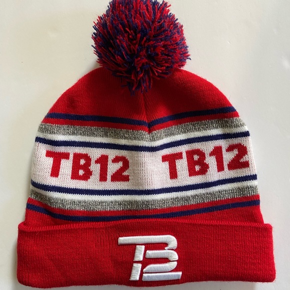 TB12 | Accessories | Tb2 Red Knit 
